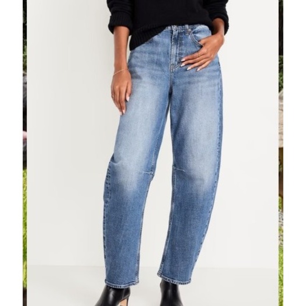 Old Navy High Rise WOW Barrel Leg Jeans Women SZ 4 long casual street trendy